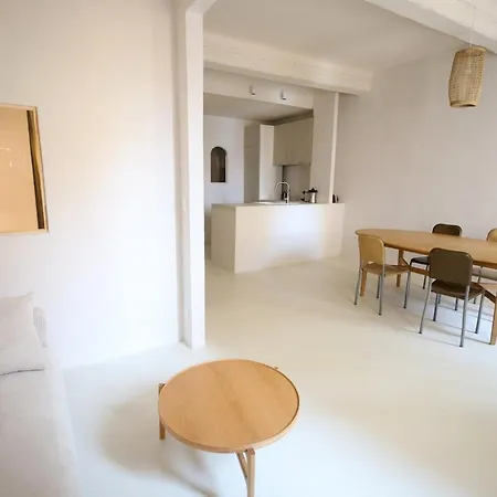 Entierement Renove Pres Du Port *