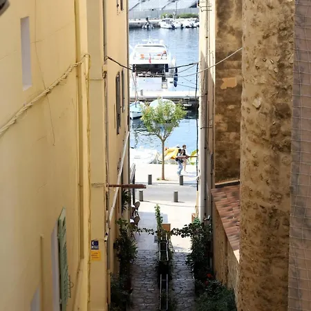 Entierement Renove Pres Du Port La Ciotat